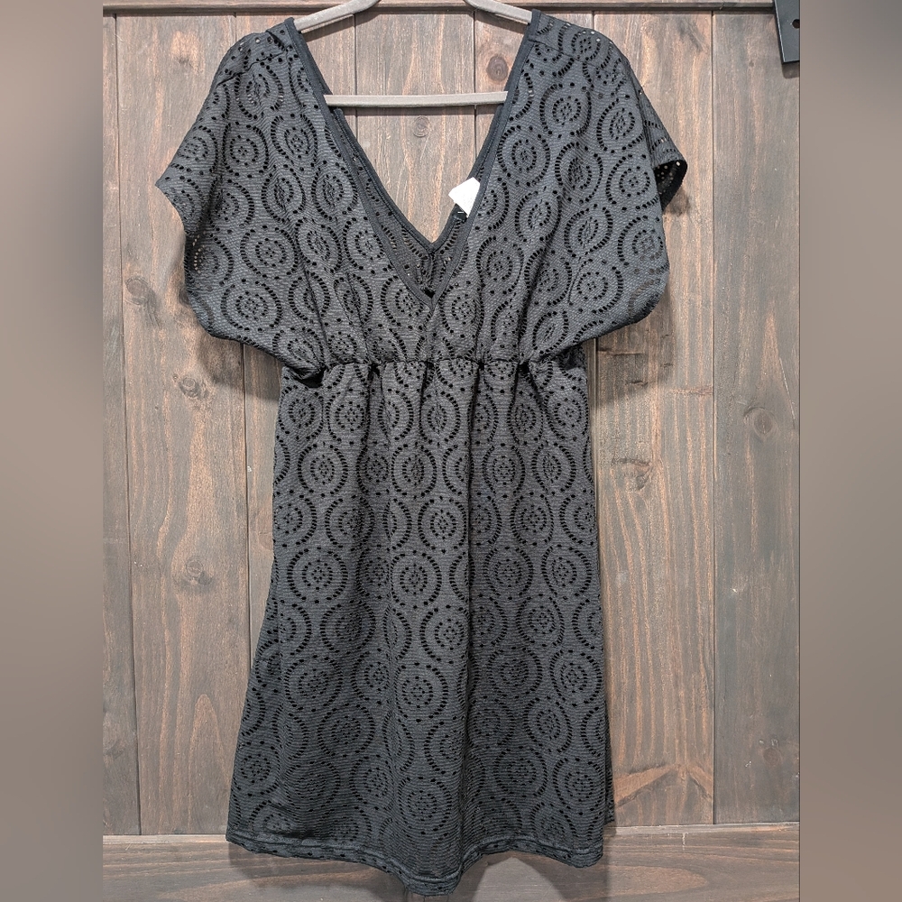 Venus Black Eyelet Swim Cover-Up – Size Large